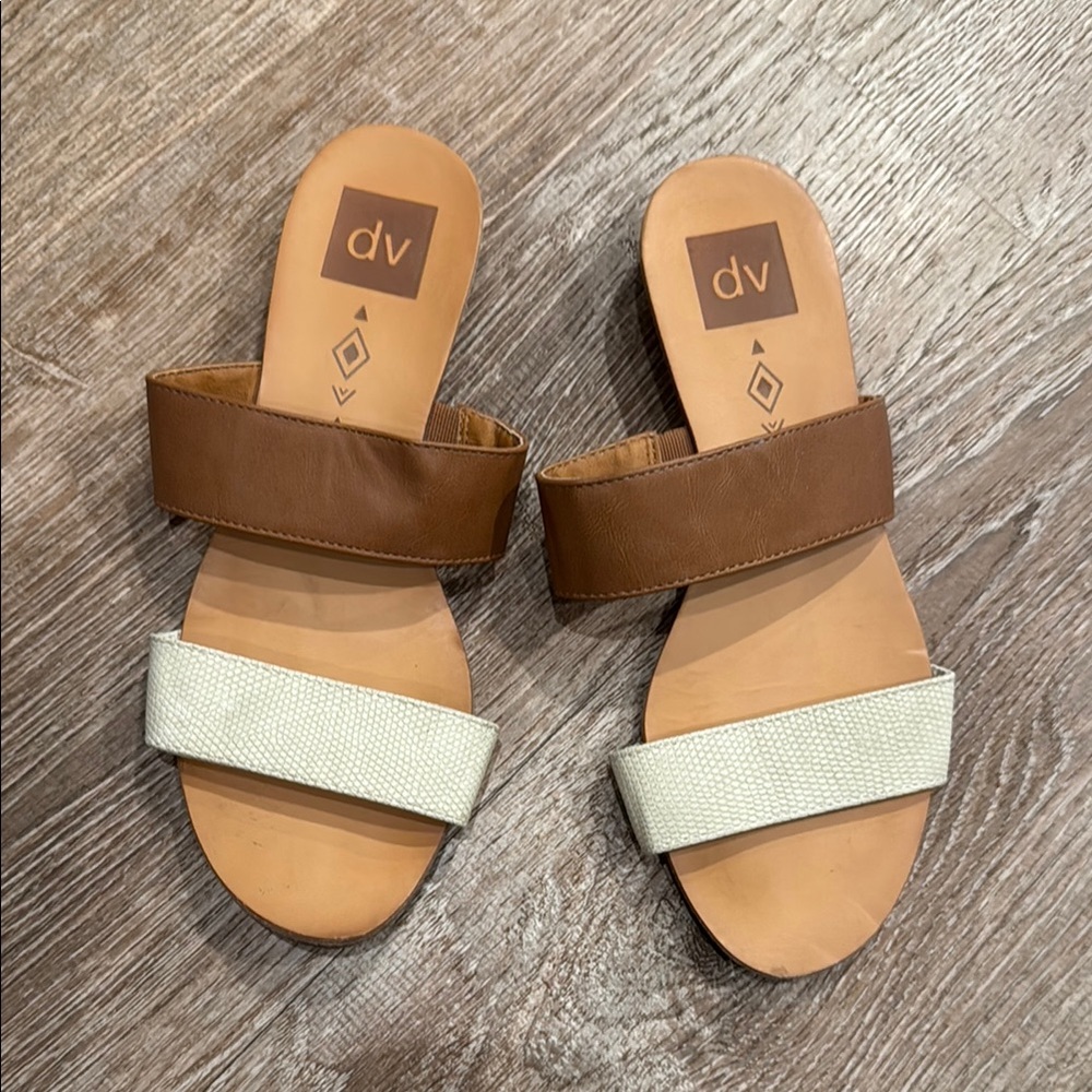 DV by Dolce Vita Women's Brown and Cream Sandals